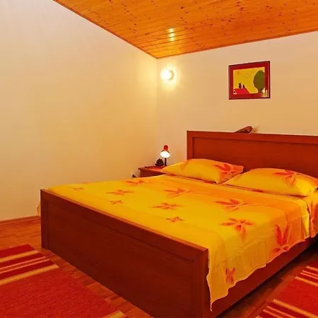 Tatil Evi Komfortables Ferienhaus Mit Eigener Badebucht Fuer Erholsamen Urlaub *