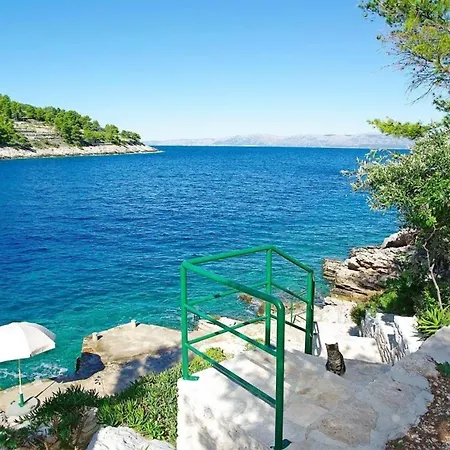 Tatil Evi Komfortables Ferienhaus Mit Eigener Badebucht Fuer Erholsamen Urlaub